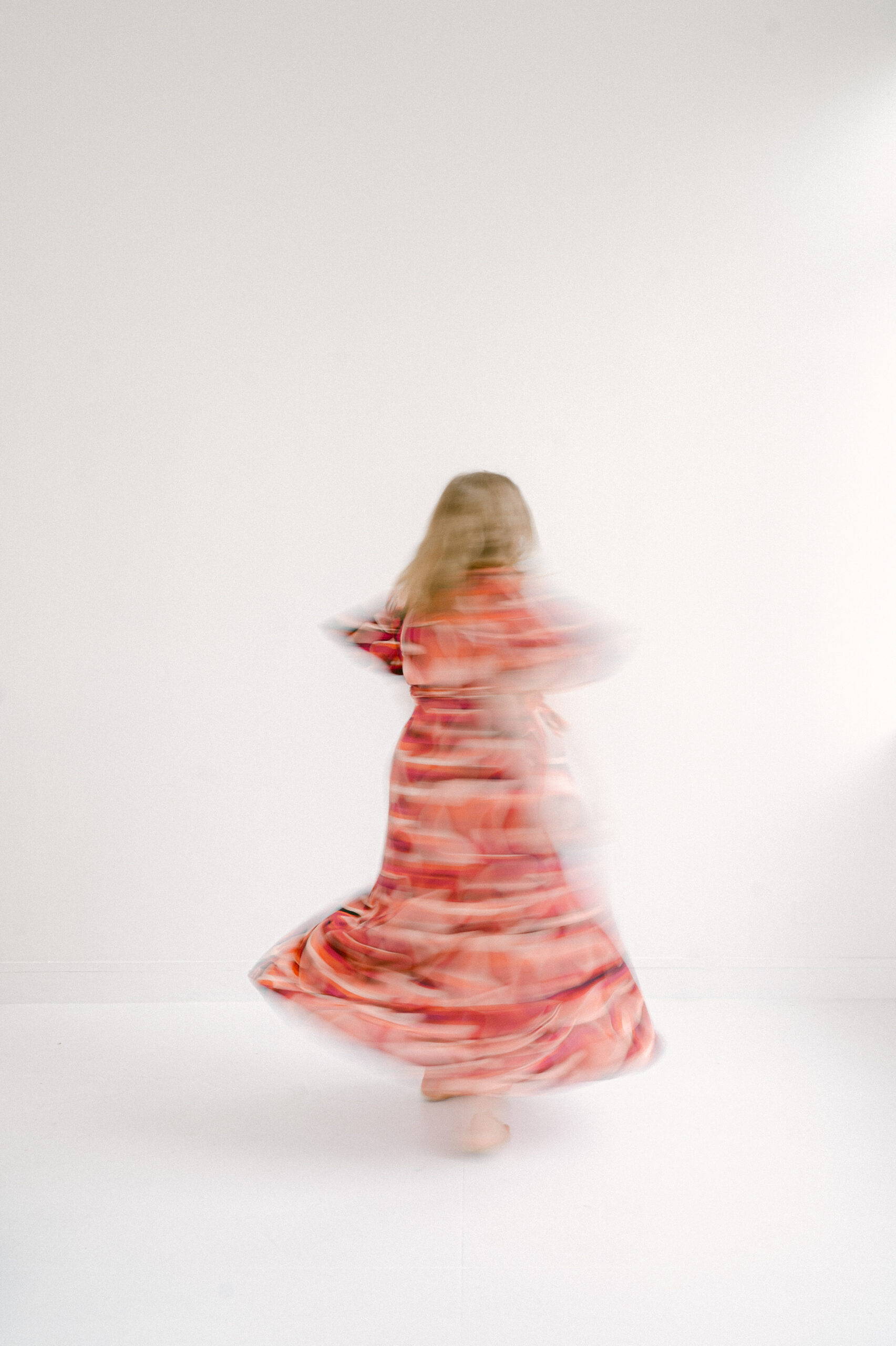 photographe-reims-photo de Julie Chef Photography dansant au studio