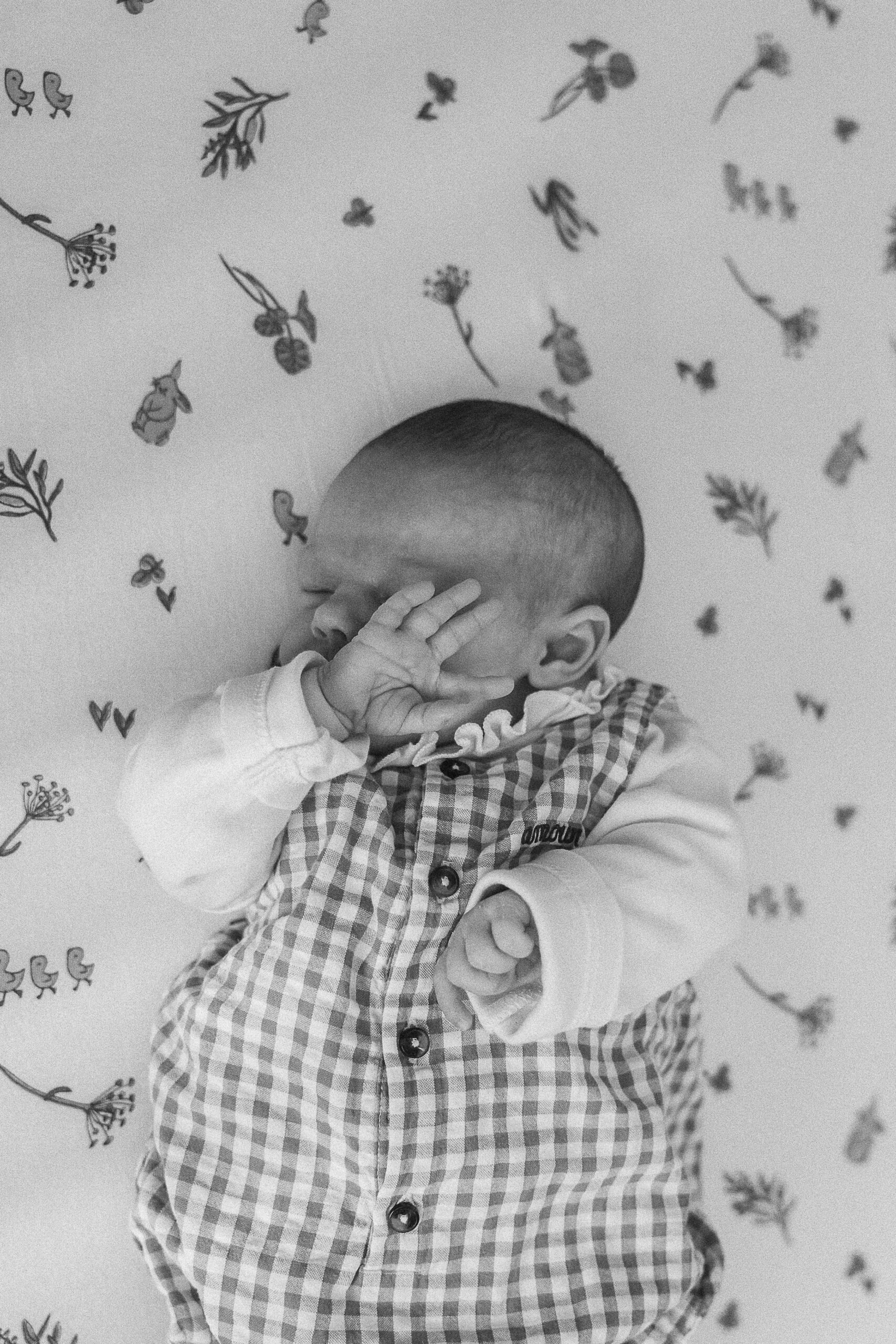 Photographe bébé naissance Reims Julie Chef